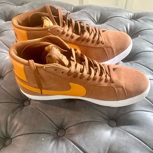 Men’s Nike SB Zoom Blazer Mid Skate Shoe